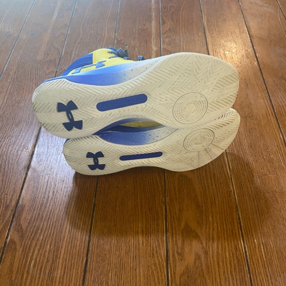 Steph Curry Under Armour Wardell Sneakers - Picture 7 of 10